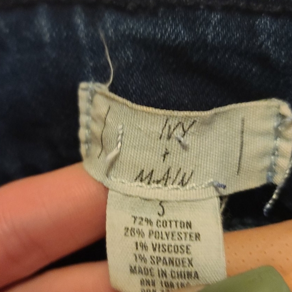 Jeans - Picture 3 of 4